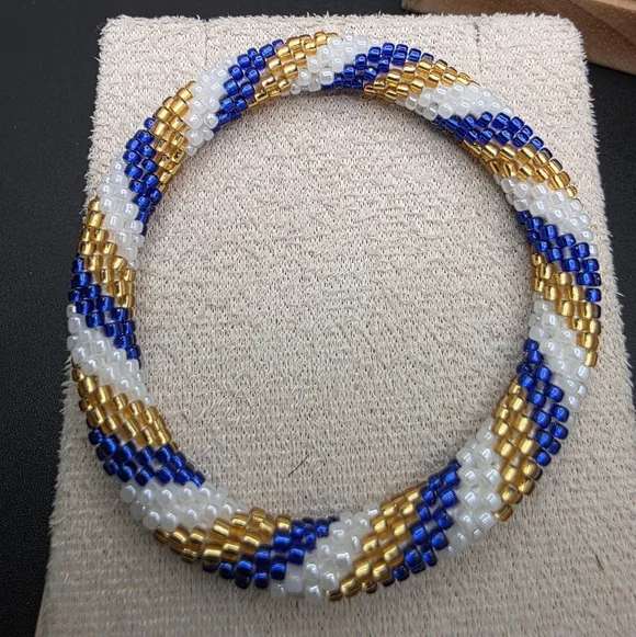 Elegant Beaded Bracelet - Blue, Gold, and White (S3043) - Picture 1 of 1